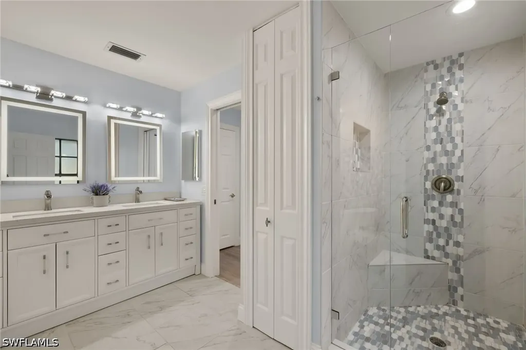 2259 Queens Way Naples FL 34112