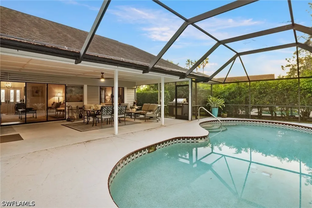 2259 Queens Way Naples FL 34112