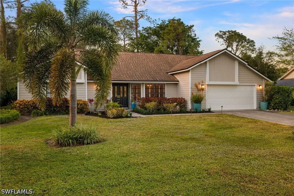 2259 Queens Way Naples FL 34112