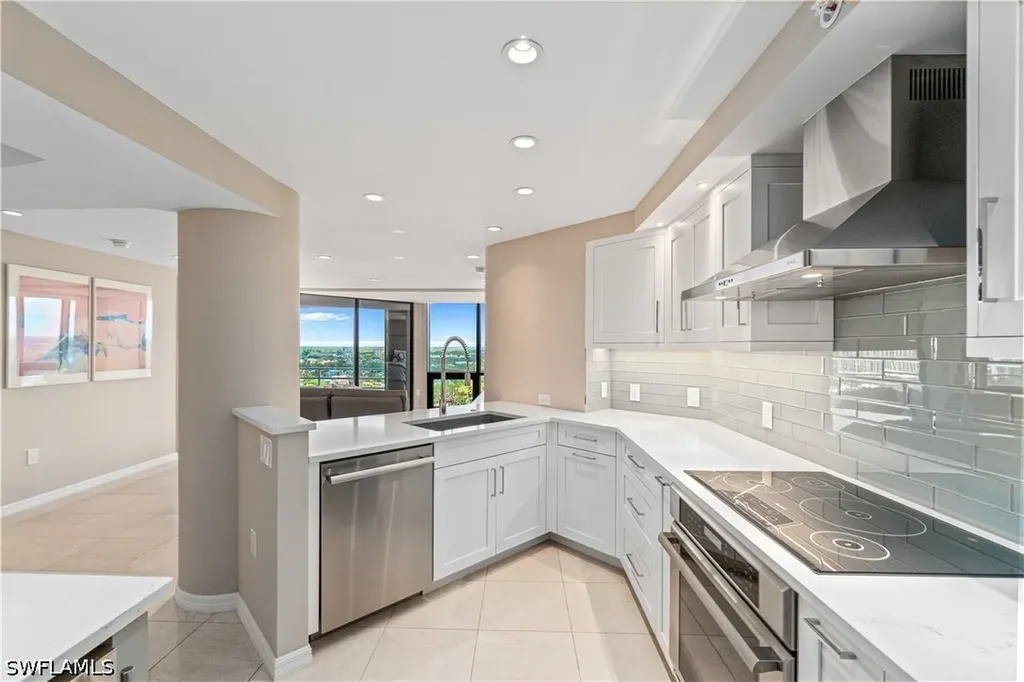 4751 Gulf Shore Boulevard N Naples FL 34103