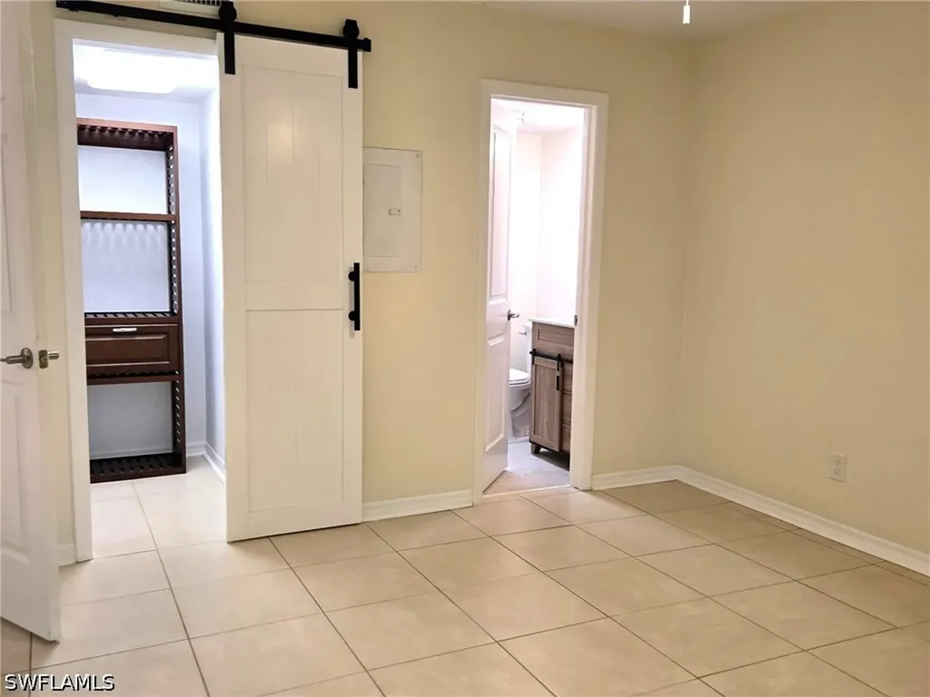 4625 Bayshore Drive Naples FL 34112