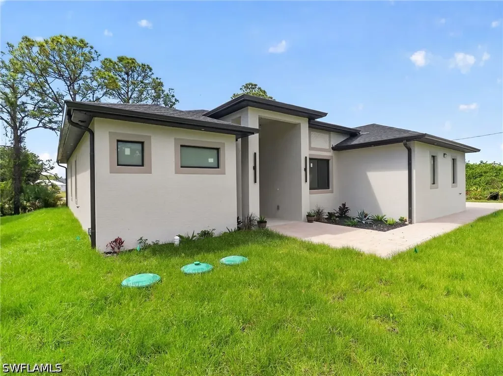 2009 Dixie Way Lehigh Acres FL 33972