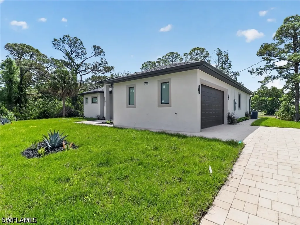 2009 Dixie Way Lehigh Acres FL 33972
