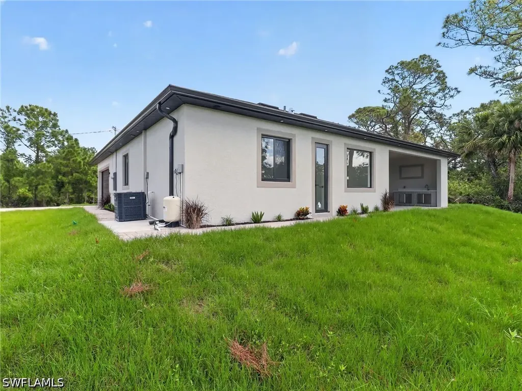 2009 Dixie Way Lehigh Acres FL 33972