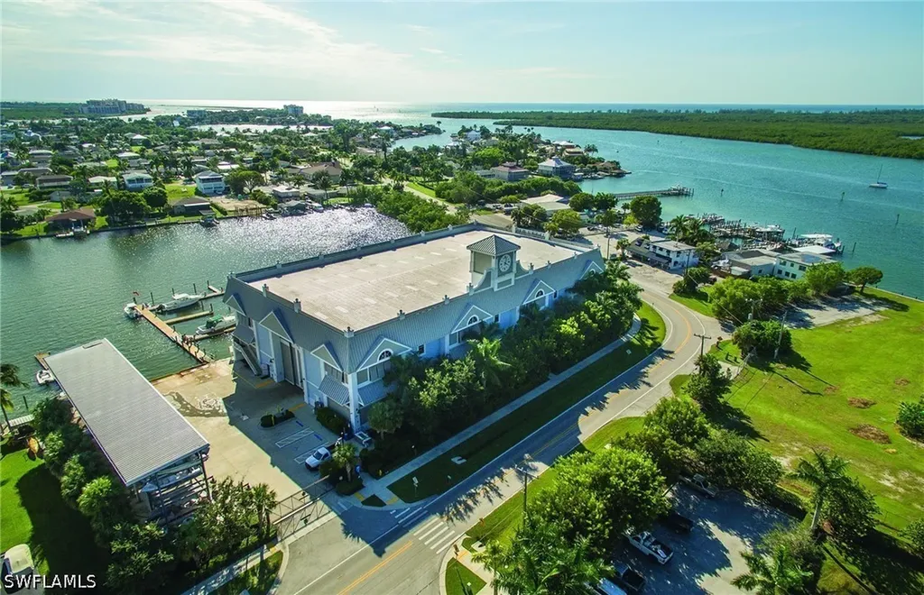 3920 Deer Crossing Court Naples FL 34114
