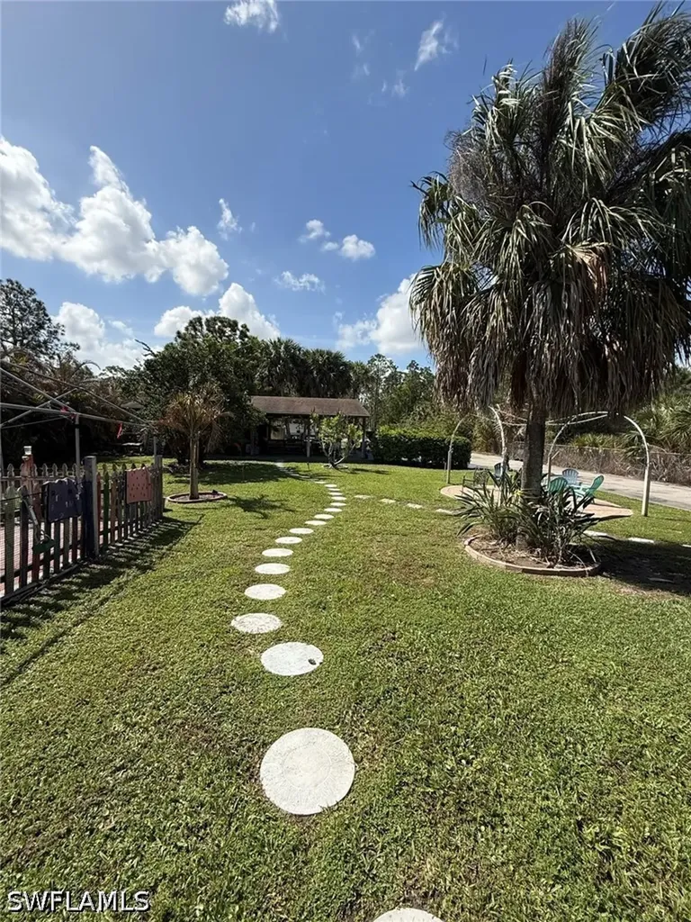 3220 29th Avenue NE Naples FL 34120