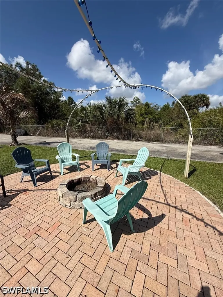 3220 29th Avenue NE Naples FL 34120