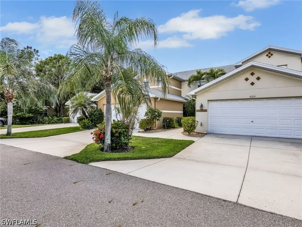 4207 Pensacola Avenue Estero FL 33928