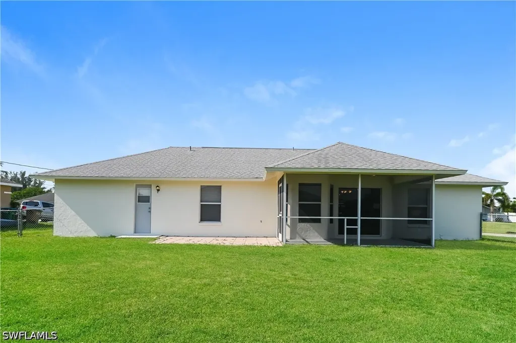 929 SW 31st Street Cape Coral FL 33914