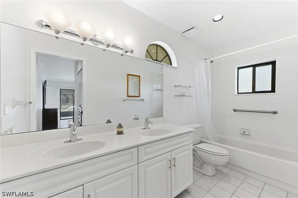 184 Wilson Boulevard S Naples FL 34117