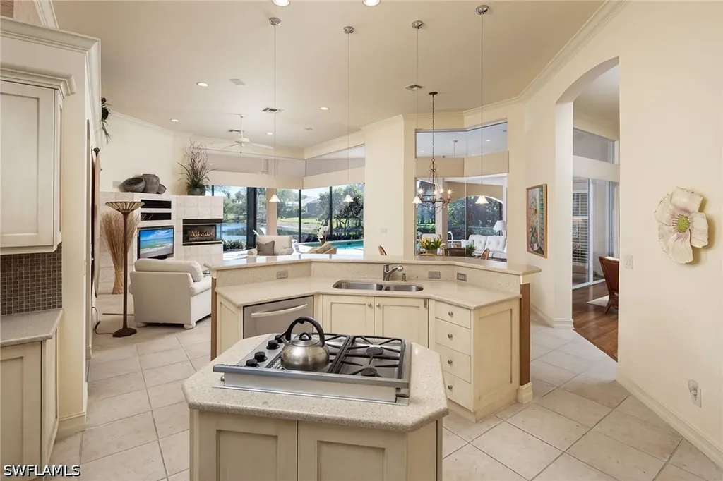 7565 Cordoba Circle Naples FL 34109