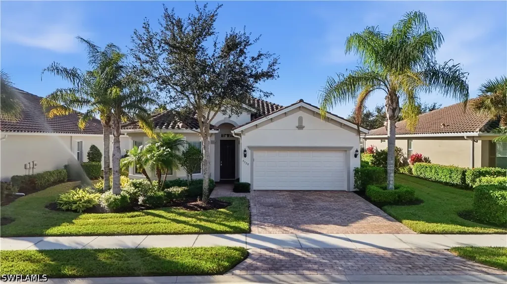 9328 Fieldstone Lane Naples FL 34120