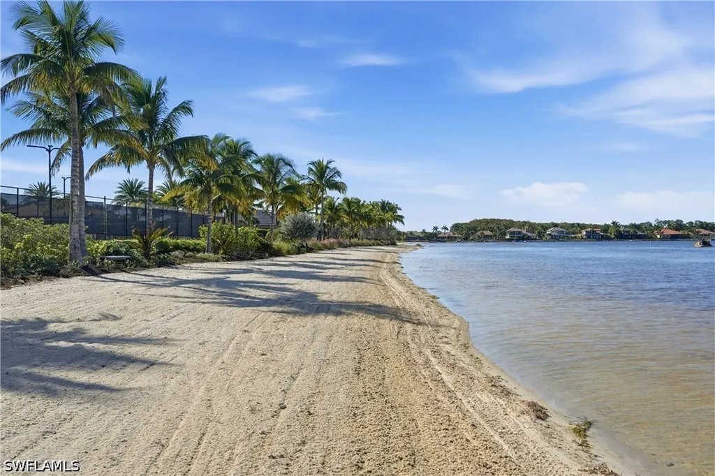 9328 Fieldstone Lane Naples FL 34120