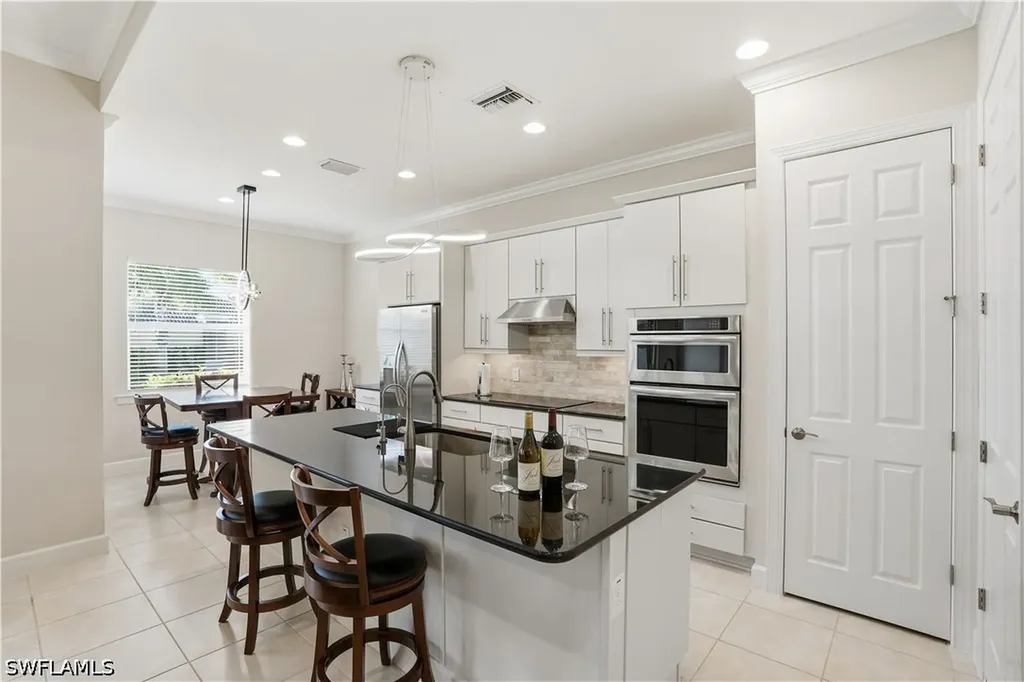 9328 Fieldstone Lane Naples FL 34120