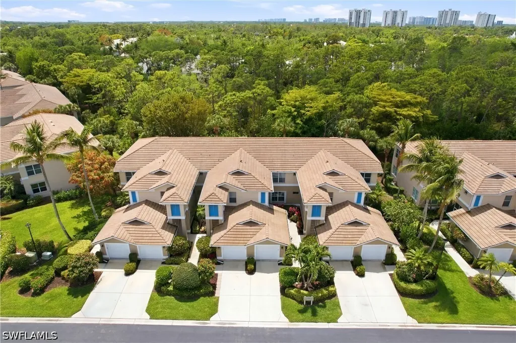 817 Carrick Bend Circle Naples FL 34110
