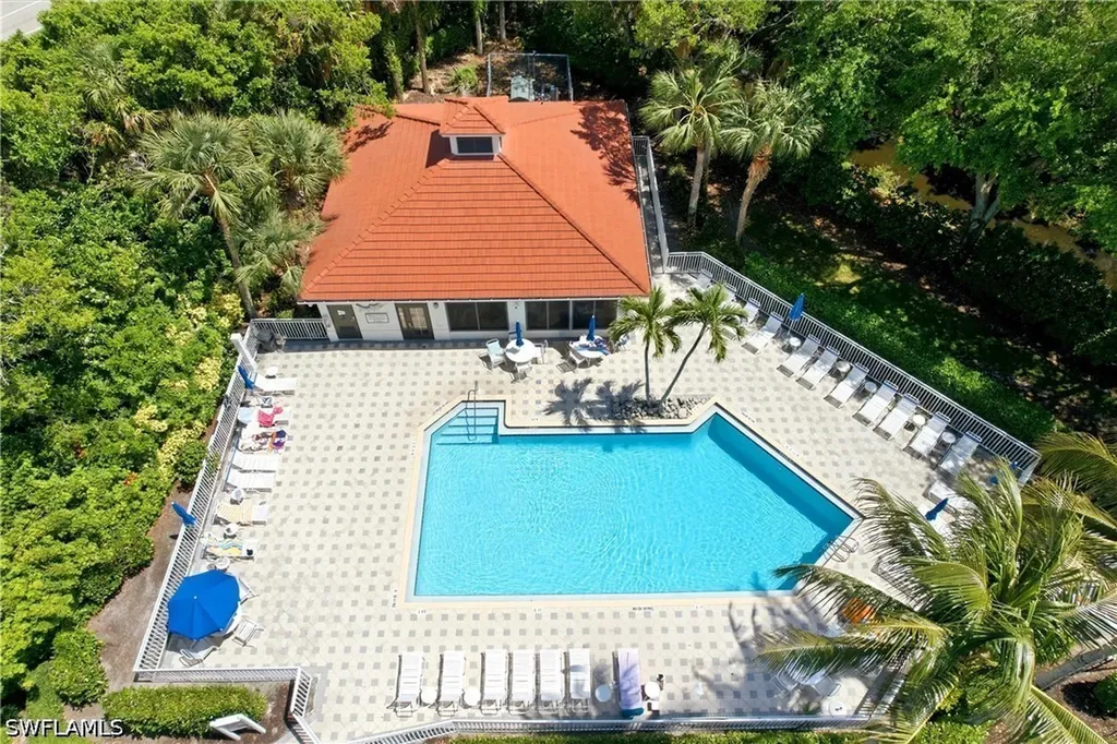 817 Carrick Bend Circle Naples FL 34110