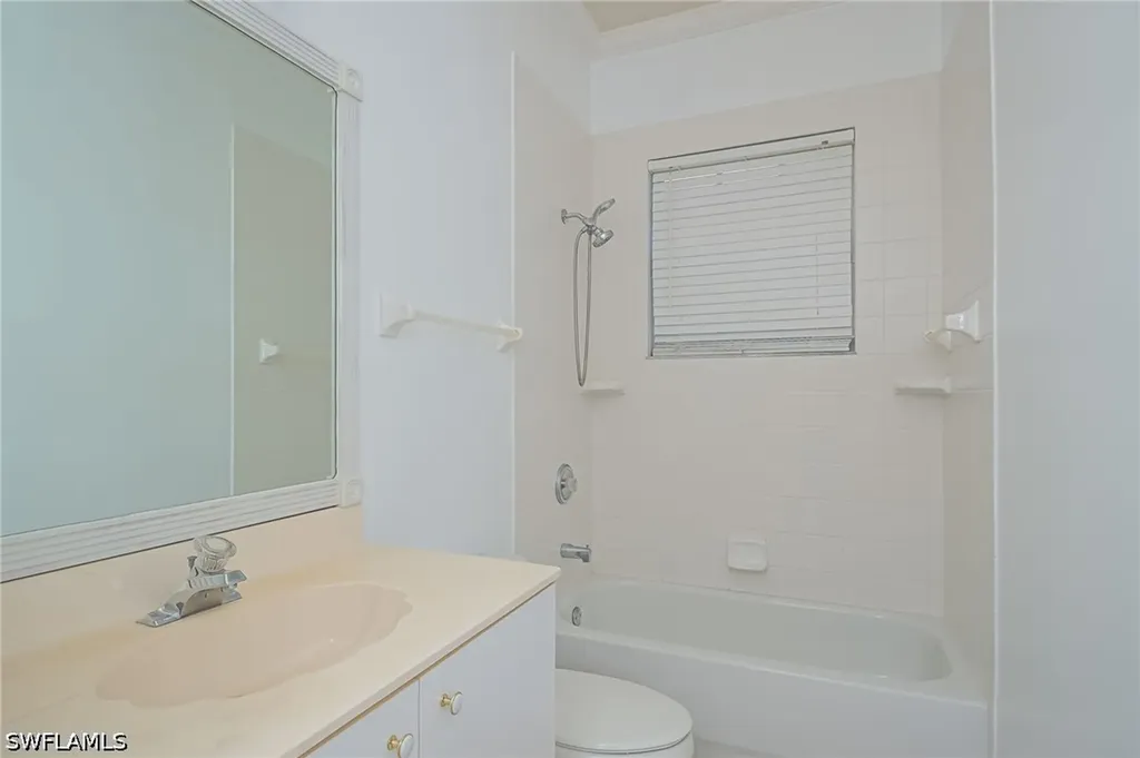 8252 Southwind Bay Circle Fort Myers FL 33908