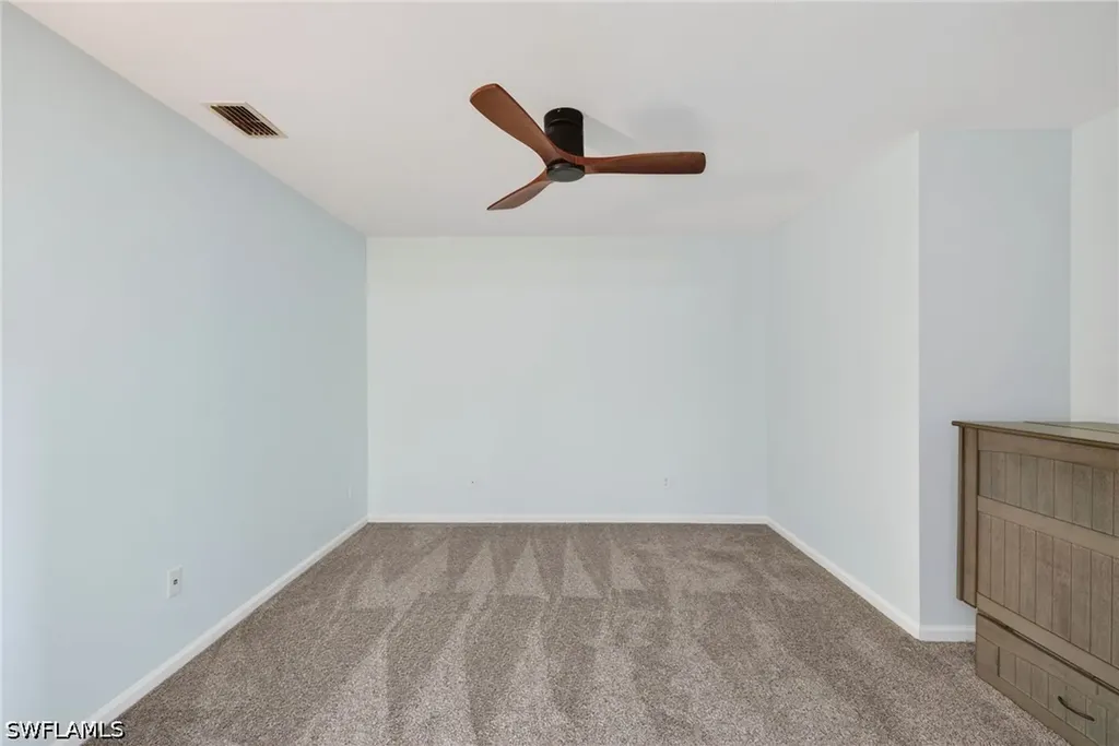 550 Saratoga Circle Naples FL 34104