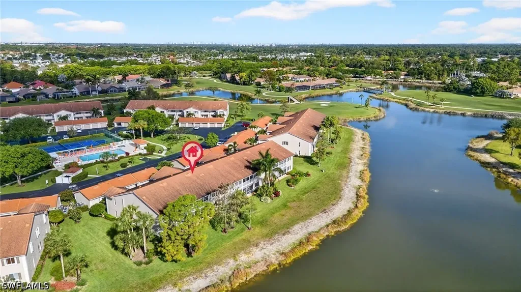 550 Saratoga Circle Naples FL 34104