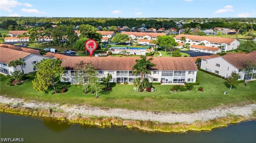 550 Saratoga Circle Naples FL 34104