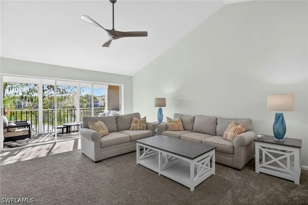 550 Saratoga Circle Naples FL 34104