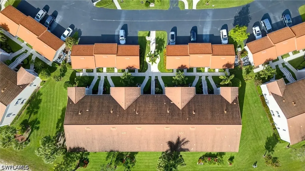 550 Saratoga Circle Naples FL 34104