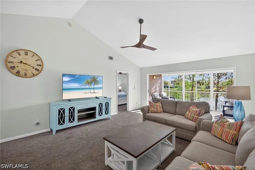 550 Saratoga Circle Naples FL 34104