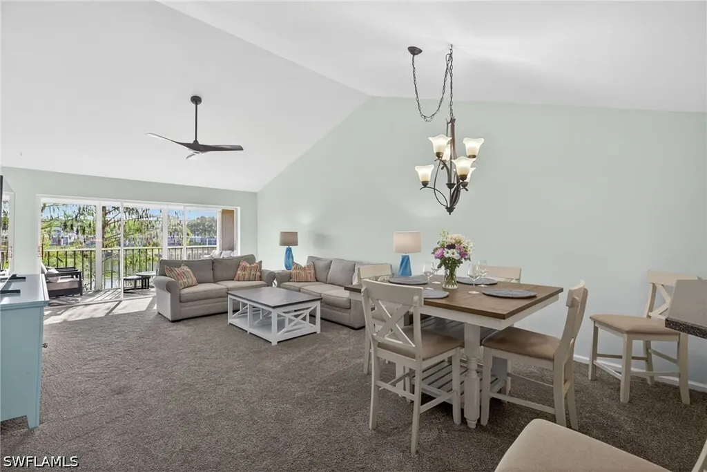 550 Saratoga Circle Naples FL 34104