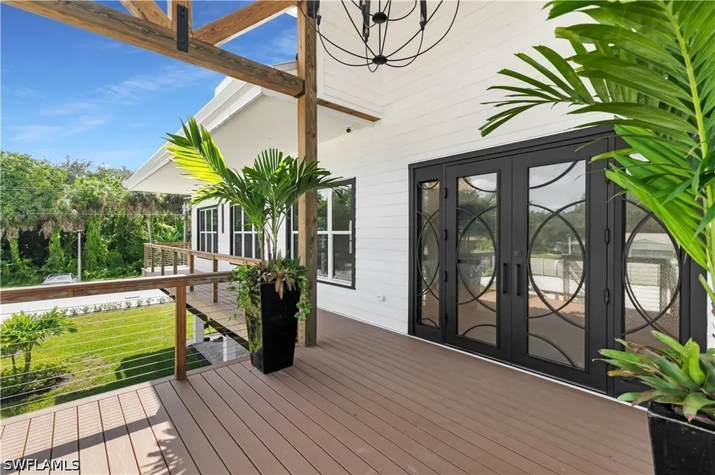 6890 Hendry Creek Drive Fort Myers FL 33908