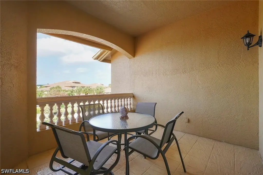 1875 Les Chateaux Boulevard Naples FL 34109