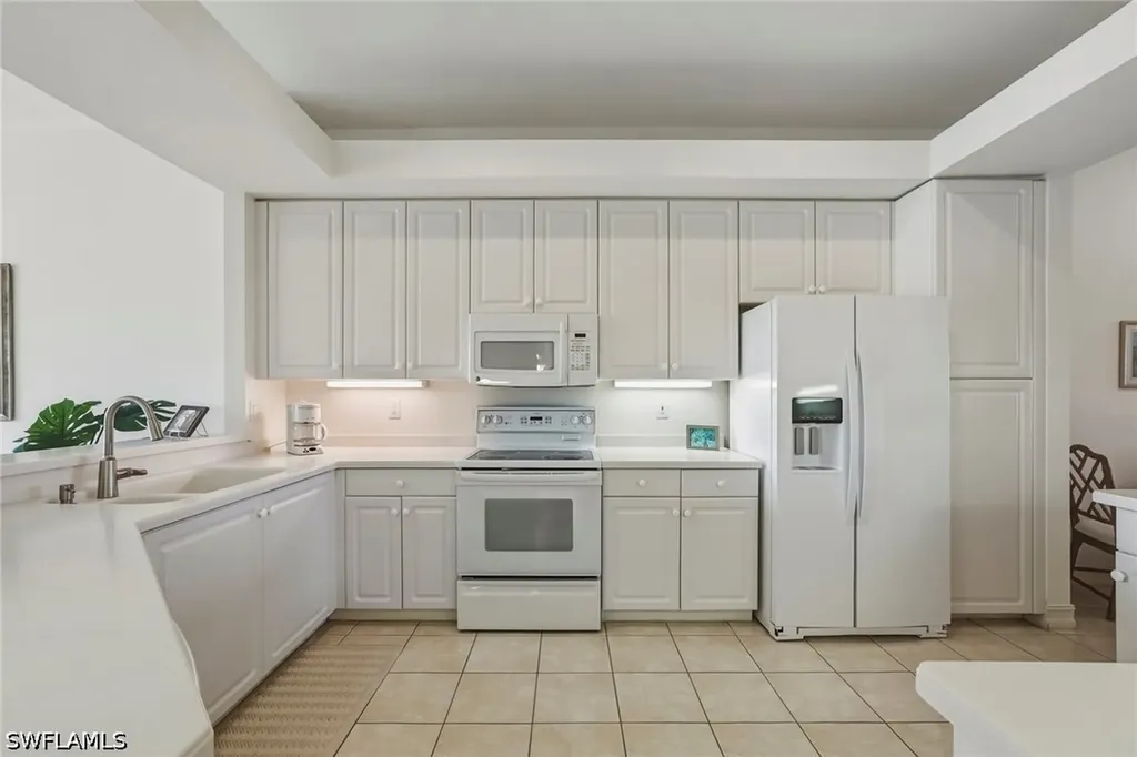 1875 Les Chateaux Boulevard Naples FL 34109