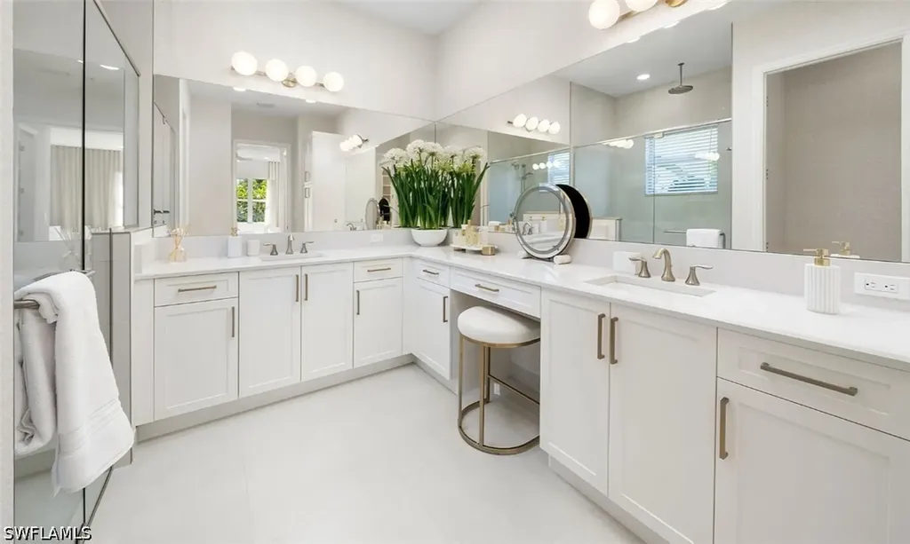 2669 Hyacinth Place Naples FL 34112