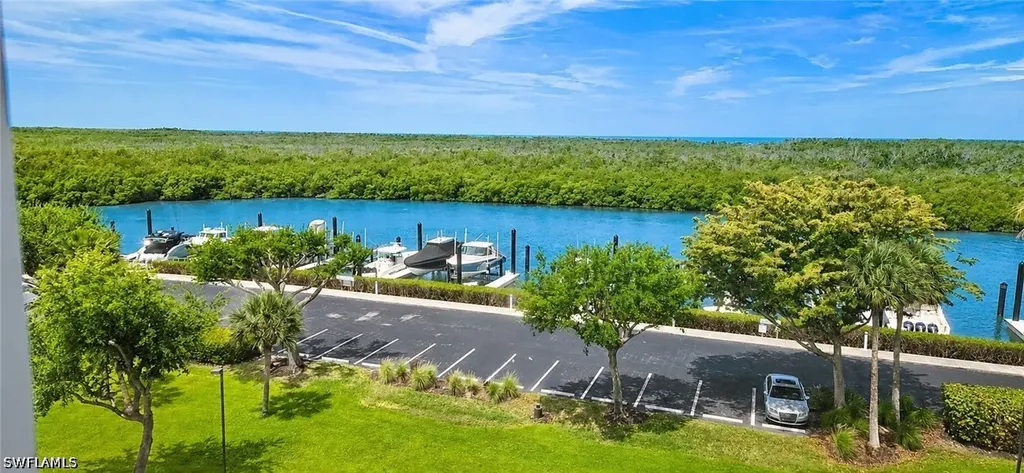 13105 Vanderbilt Drive Naples FL 34110