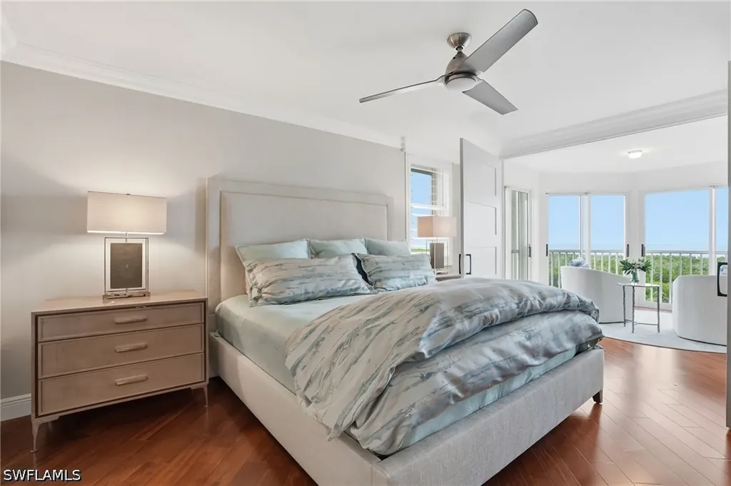 6585 Nicholas Boulevard Naples FL 34108