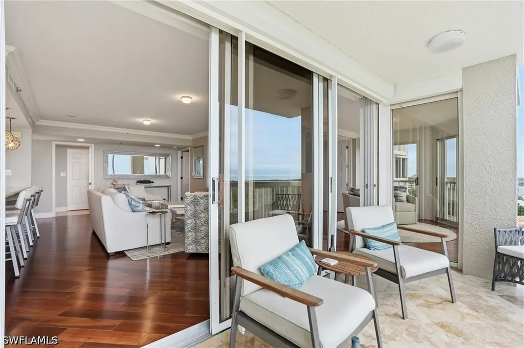 6585 Nicholas Boulevard Naples FL 34108
