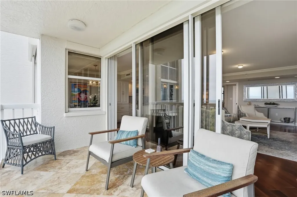 6585 Nicholas Boulevard Naples FL 34108
