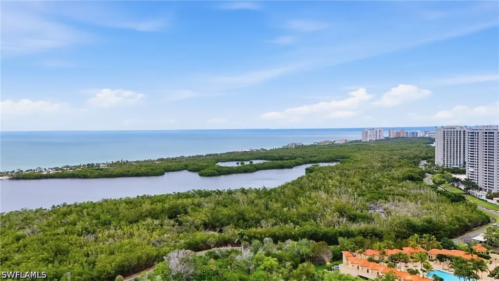 6585 Nicholas Boulevard Naples FL 34108