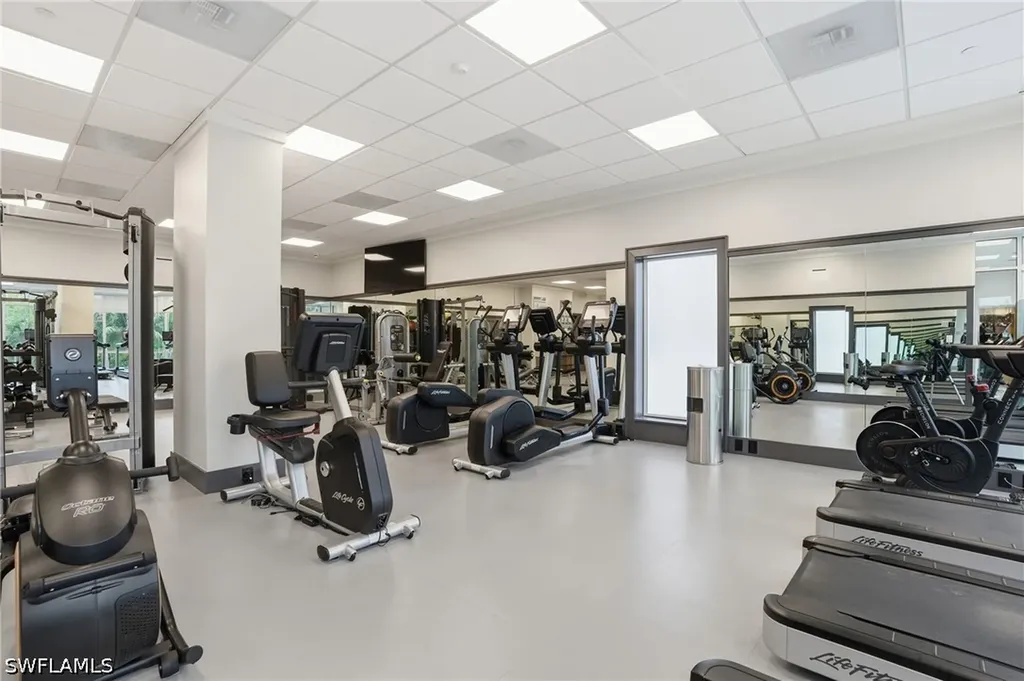 6585 Nicholas Boulevard Naples FL 34108