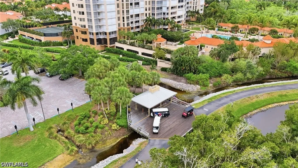 6585 Nicholas Boulevard Naples FL 34108