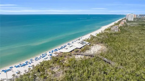 6585 Nicholas Boulevard Naples FL 34108
