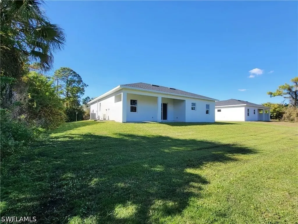 6048 Stratton Road Fort Myers FL 33905
