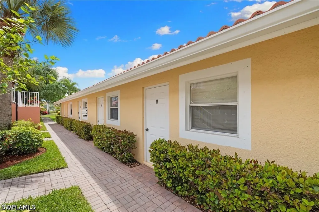 2395 Bayou Lane Naples FL 34112