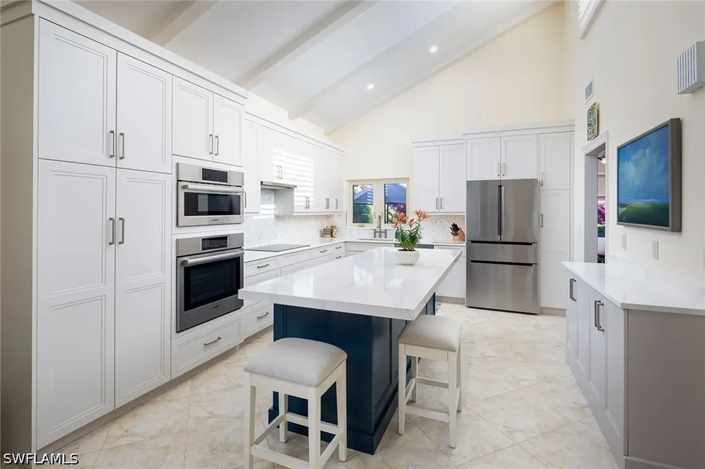 565 Tierra Mar Lane Naples FL 34108