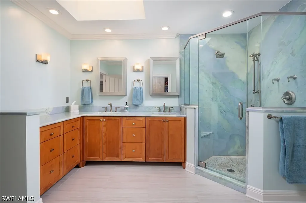 565 Tierra Mar Lane Naples FL 34108