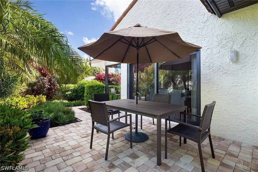 565 Tierra Mar Lane Naples FL 34108