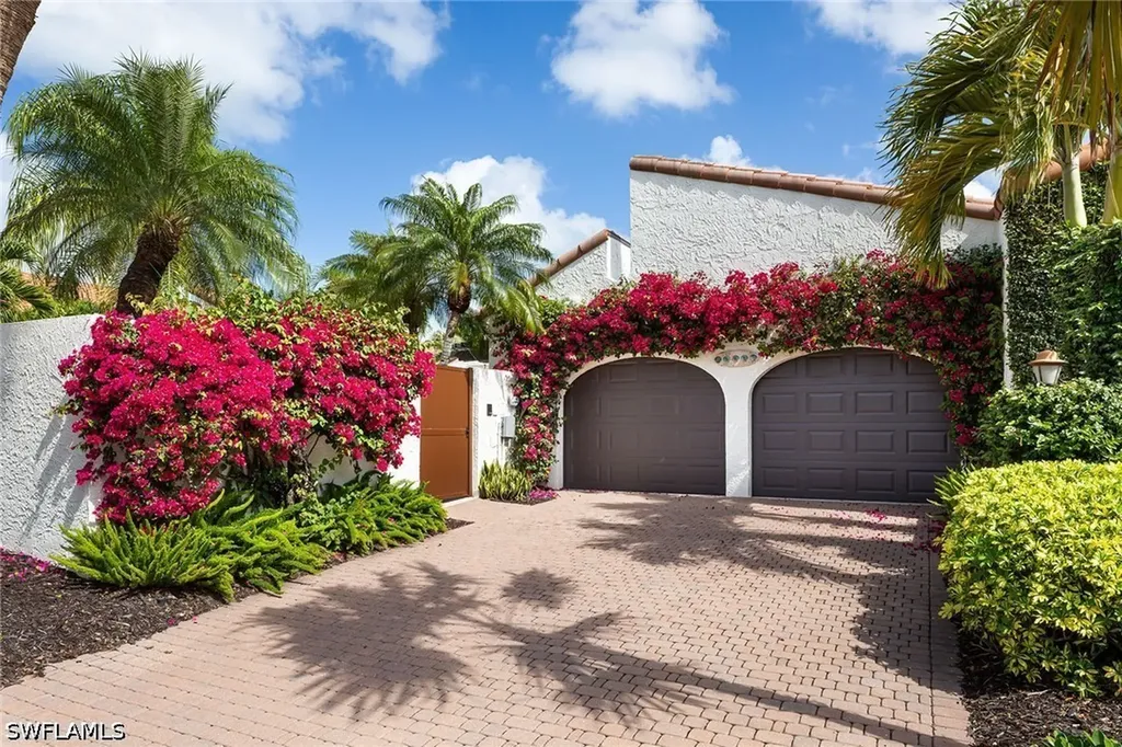 565 Tierra Mar Lane Naples FL 34108