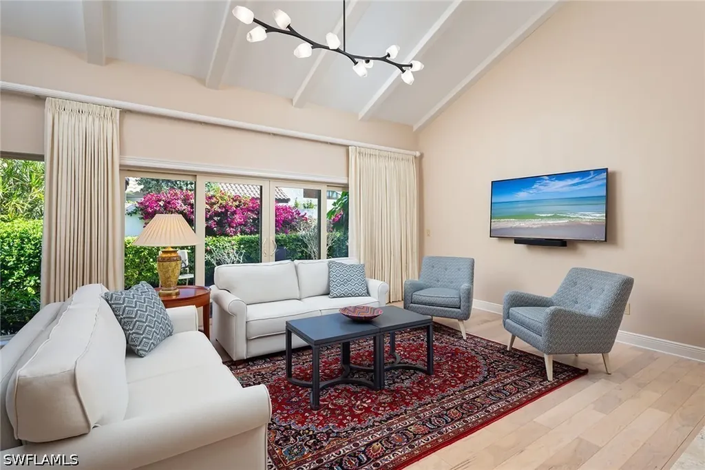 565 Tierra Mar Lane Naples FL 34108