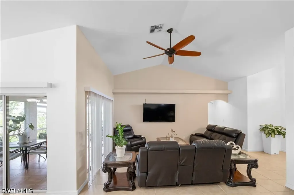 1315 NE 20th Avenue Cape Coral FL 33909