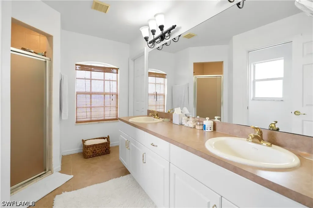 1315 NE 20th Avenue Cape Coral FL 33909