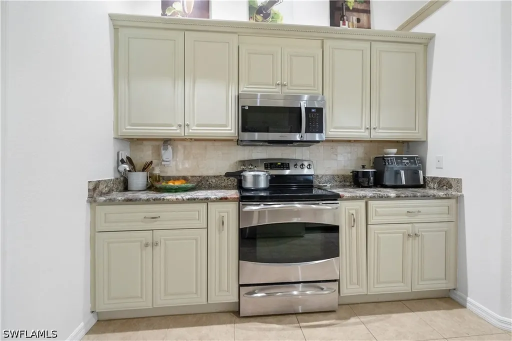 1315 NE 20th Avenue Cape Coral FL 33909